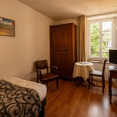 Logis Hotel Restaurant Le Col De L'Arc 3*