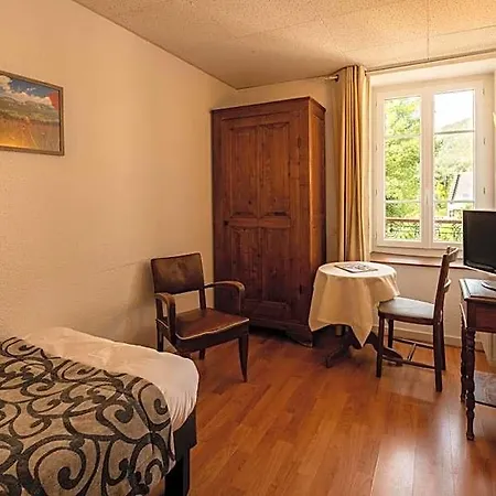 Hotel Logis - Le Col De L'arc